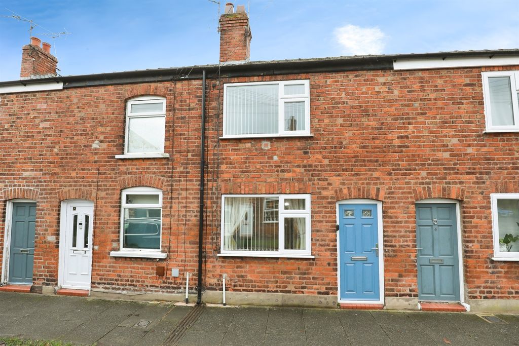 Property photo 1 of 18