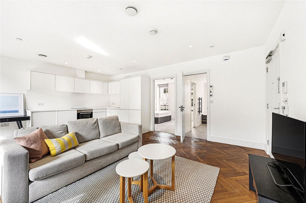 Property photo 2 of 19 Reception Room