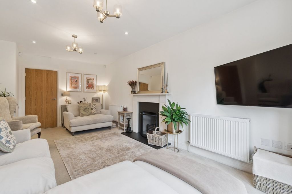 Property photo 3 of 15 Living Room