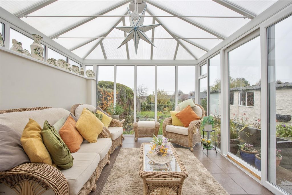 Property photo 2 of 15 Conservatory