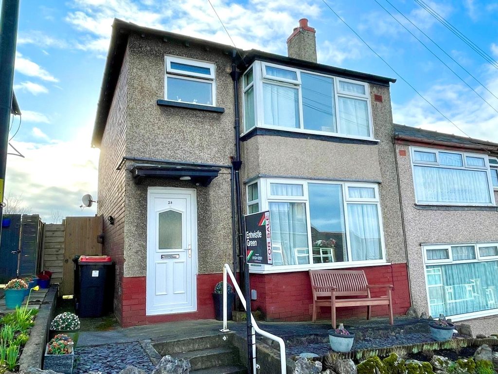 Property photo 1 of 12 External