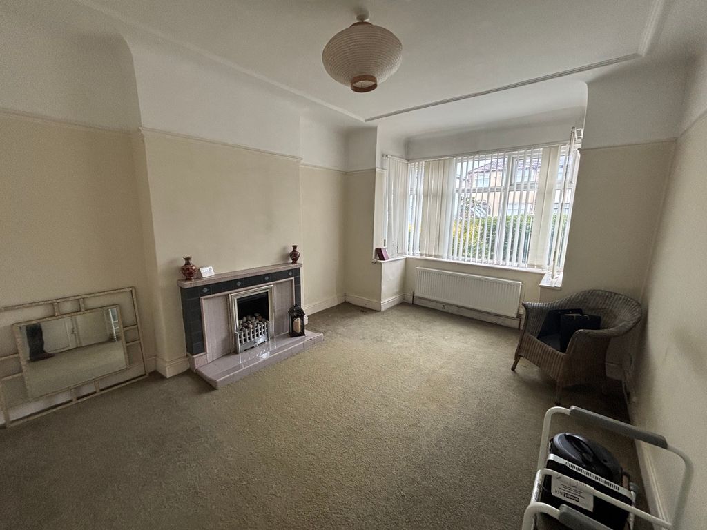 Property photo 3 of 22