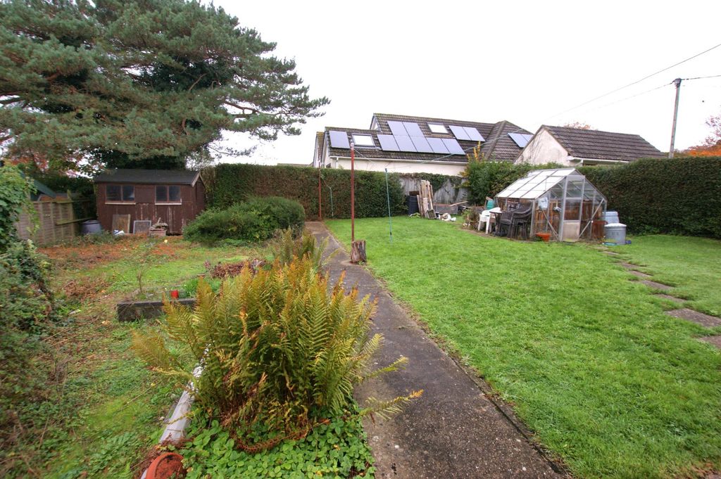 Property photo 2 of 12 Picture No. 13