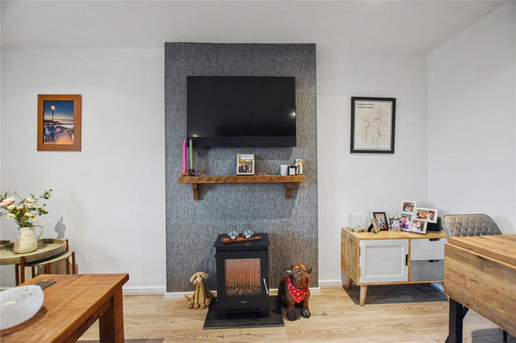 Property photo 2 of 14 Picture No. 06