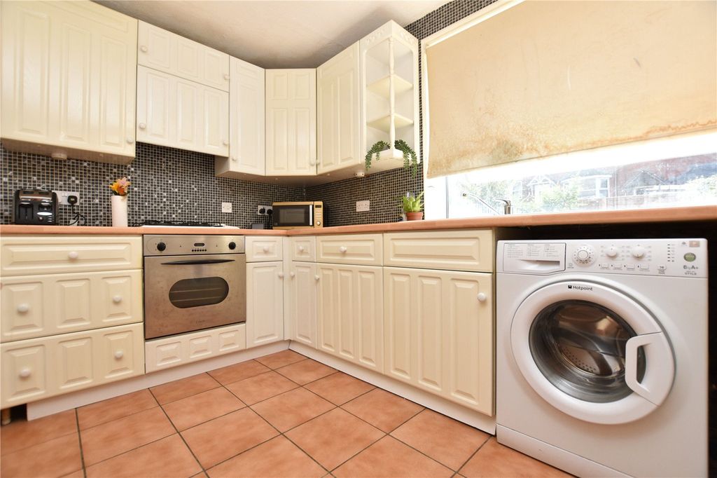 Property photo 2 of 20 Picture No. 10