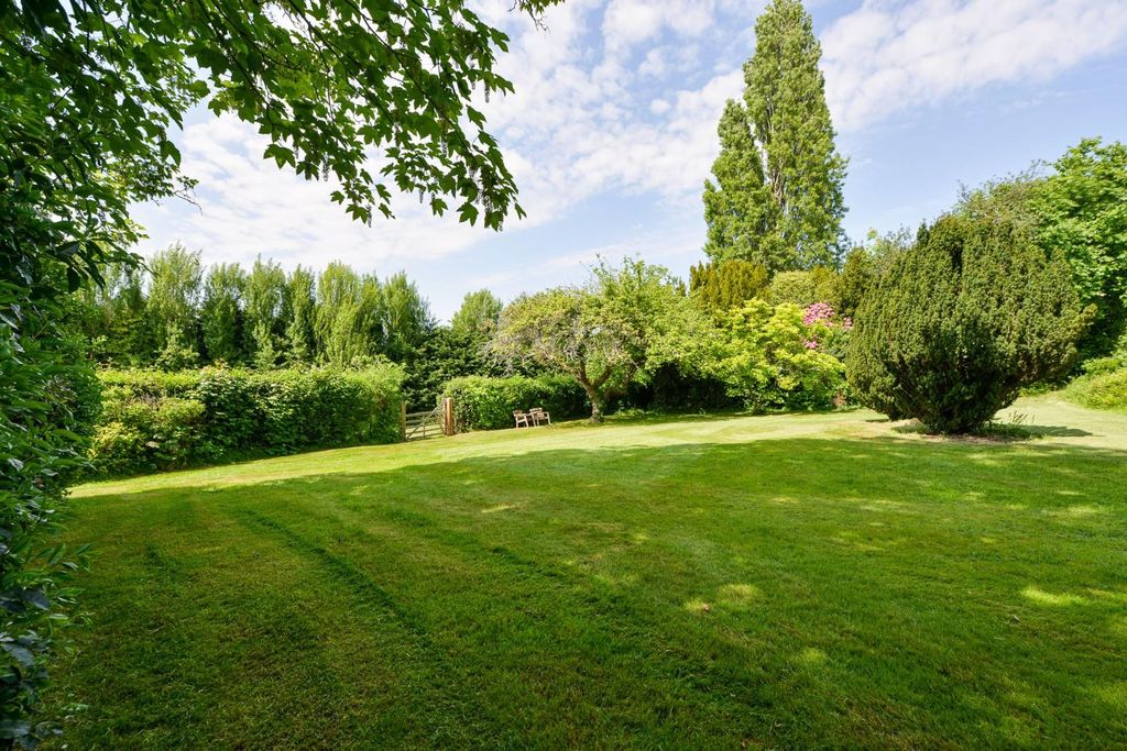 Property photo 2 of 37