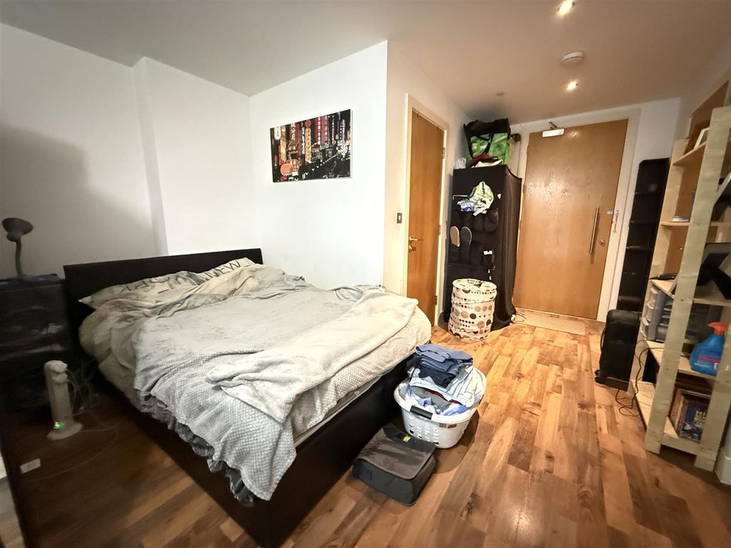 Property photo 3 of 9