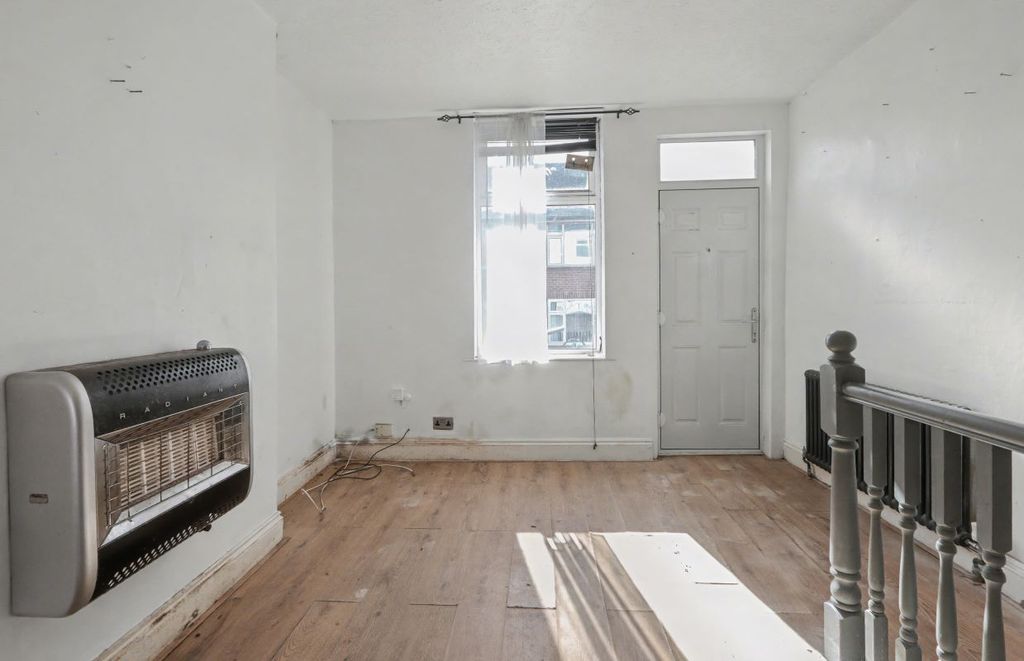 Property photo 2 of 9