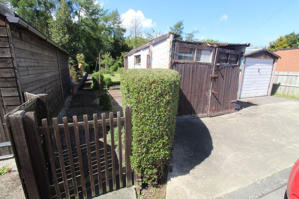 Property photo 3 of 14