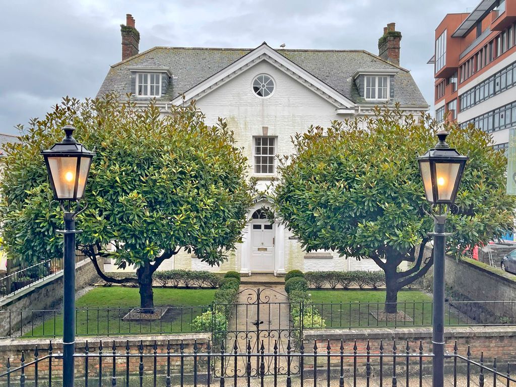 Property photo 1 of 10 Photo 1