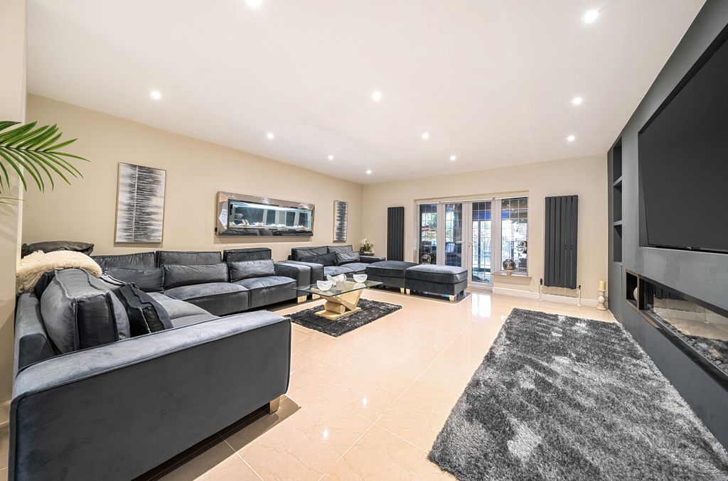 Property photo 3 of 30 1434980-14-69ce8d...
