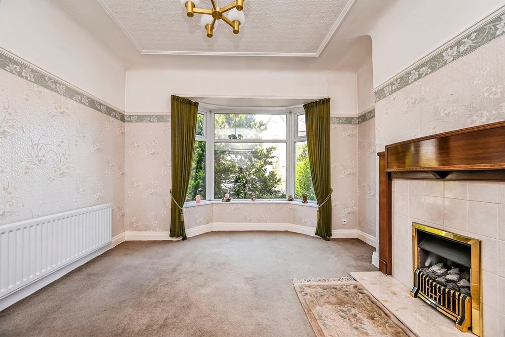 Property photo 3 of 13