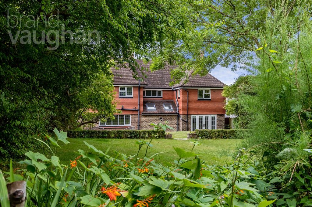 Property photo 1 of 33 Picture No. 12