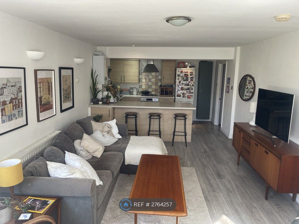 Property photo 1 of 4