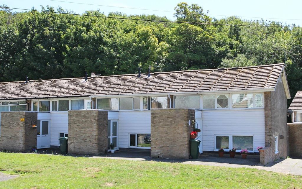 Property photo 2 of 14 69Bcmaina.Jpg