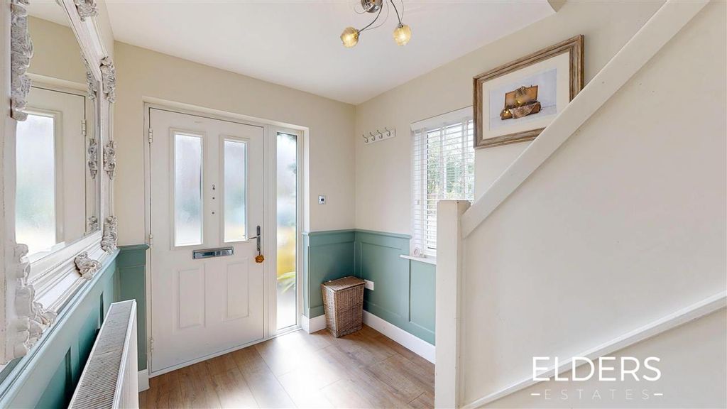 Property photo 2 of 24 Entrance Hall