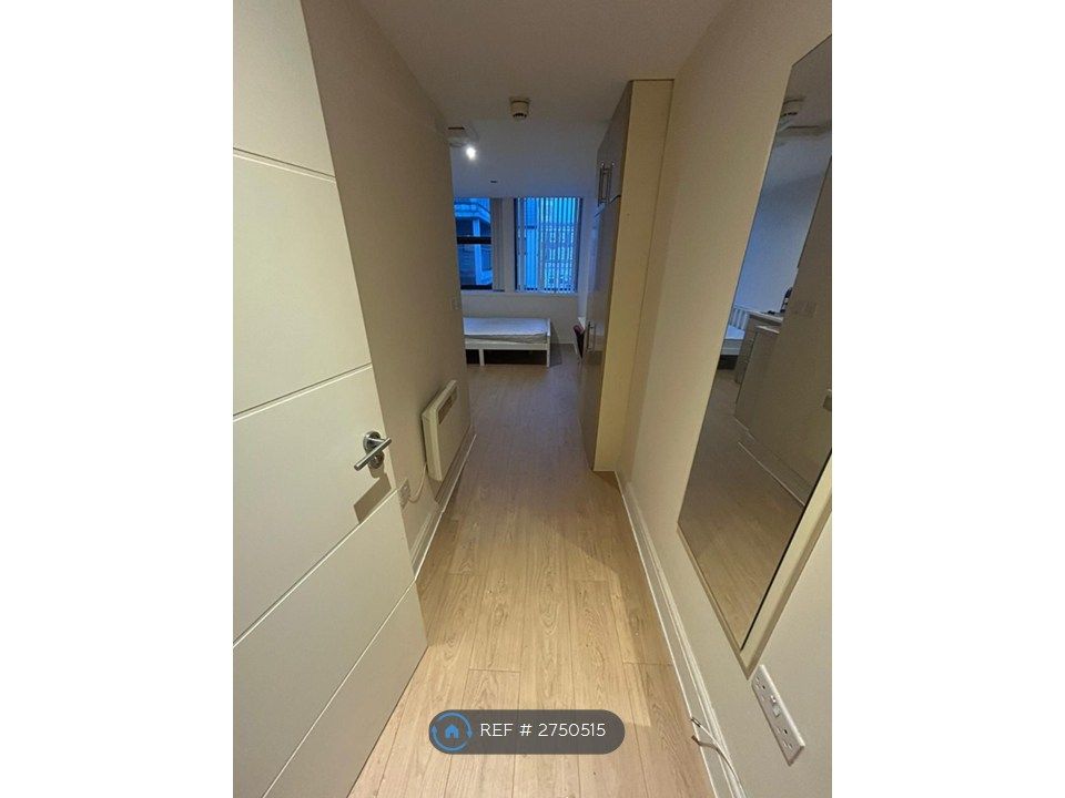 Property photo 2 of 4 Entry