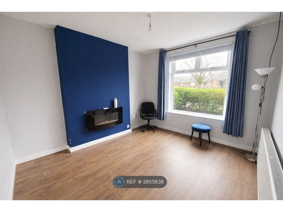 Property photo 3 of 13 Second Lounge / Bedroom 3/ Home Office