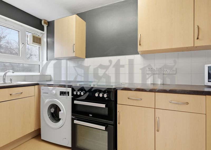 Property photo 3 of 8 Photo 8