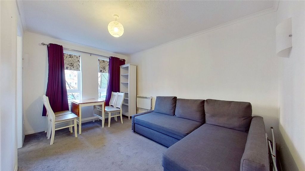 Property photo 2 of 10 Photo 2