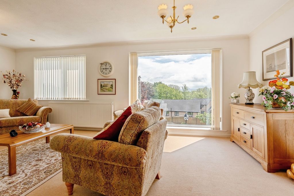 Property photo 3 of 31 Pbox-Img.Jpg