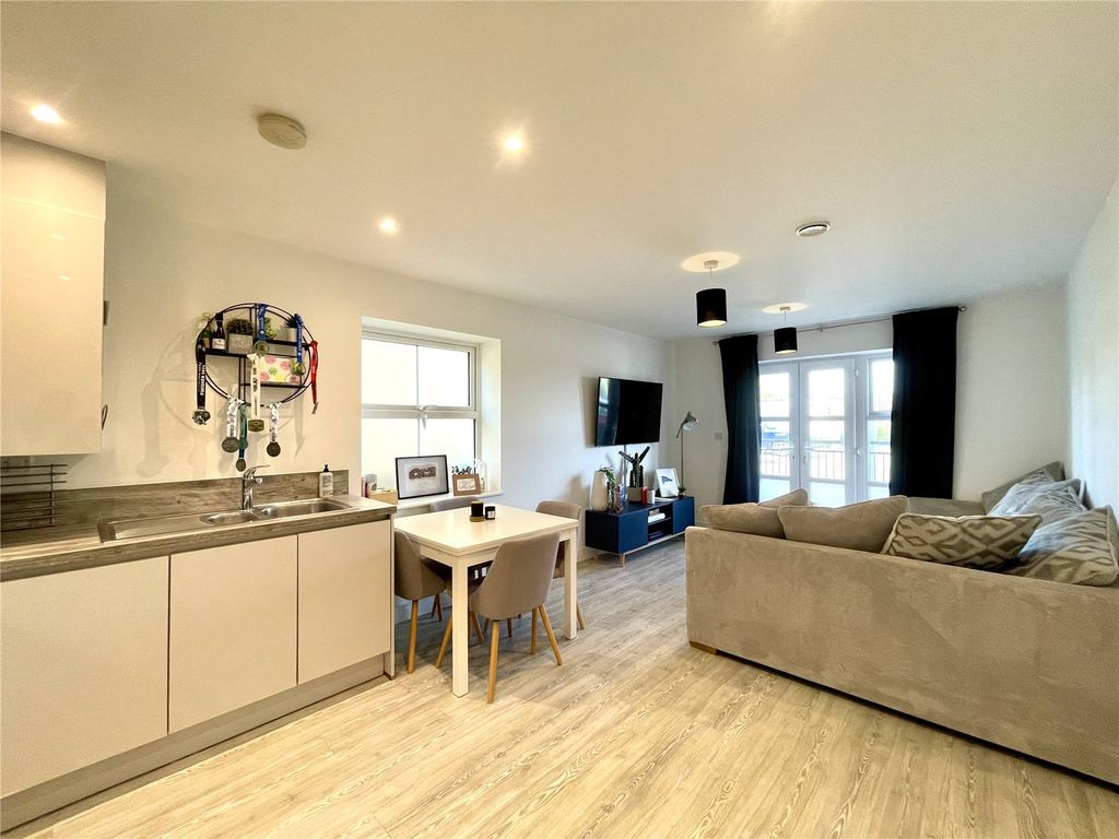 Property photo 2 of 17 Picture No. 20