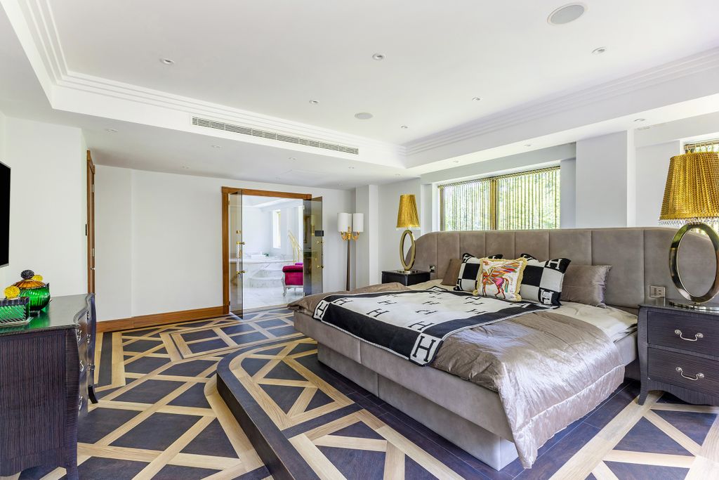 Additional image 17 of 2 bed flat for saleCharters Road, Sunningdale, Berkshire SL5