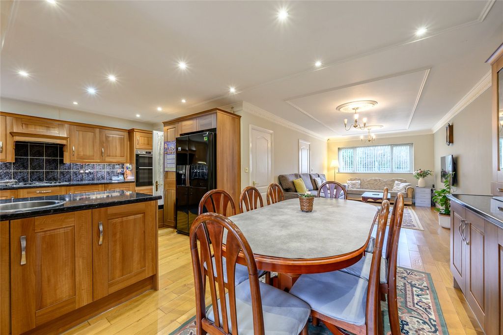 Property photo 3 of 39 Picture No. 28