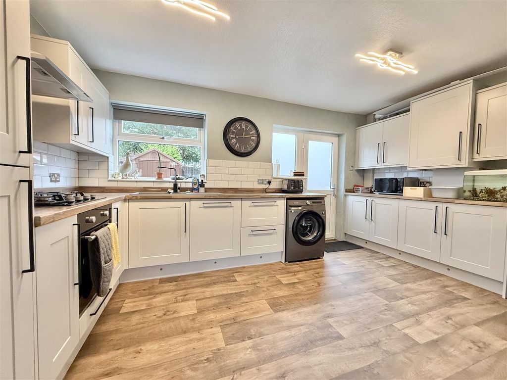 Property photo 3 of 9 Img_2359.Jpg