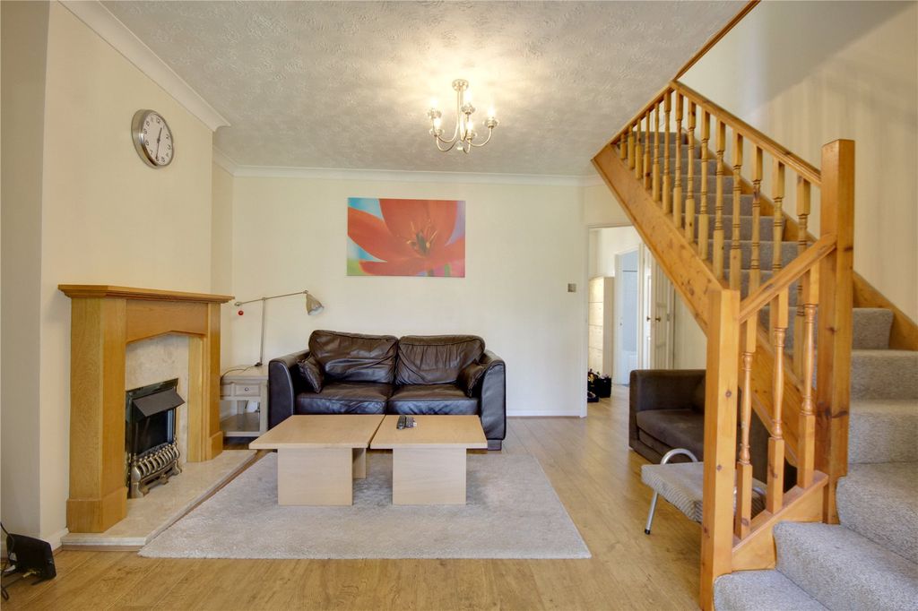 Property photo 2 of 13 Picture No. 16