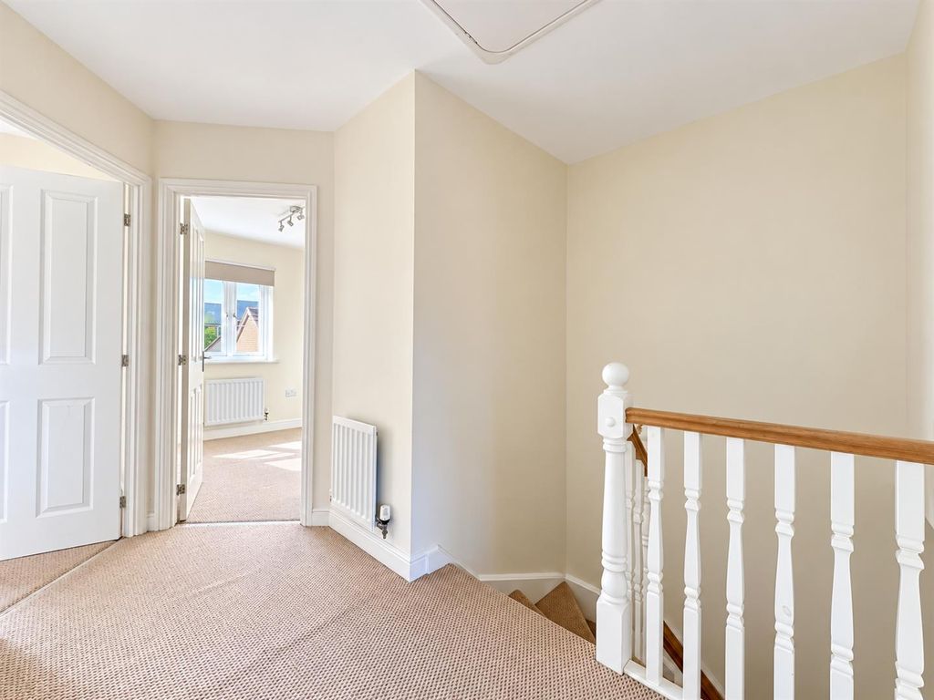 Property photo 1 of 19 6 Gw9.Png