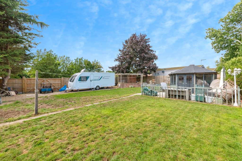 Property photo 3 of 25