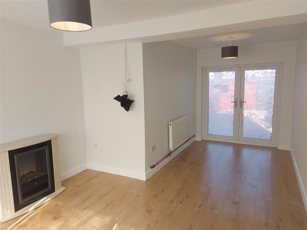 Property photo 2 of 17 Image