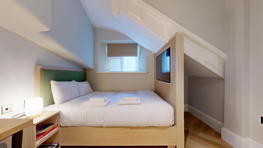 Property photo 1 of 5 Bedroom