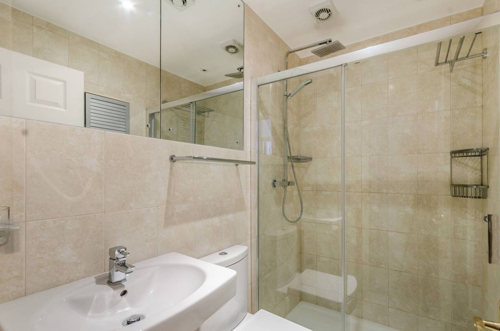 Property photo 1 of 4