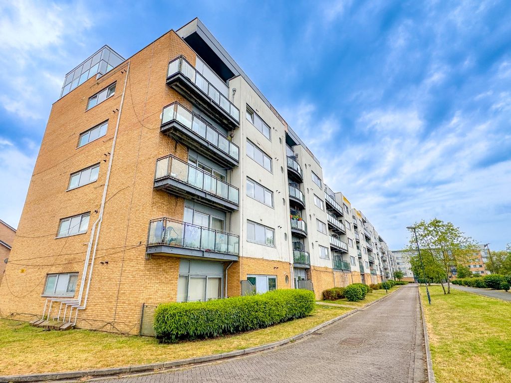 Property photo 1 of 12 4228281