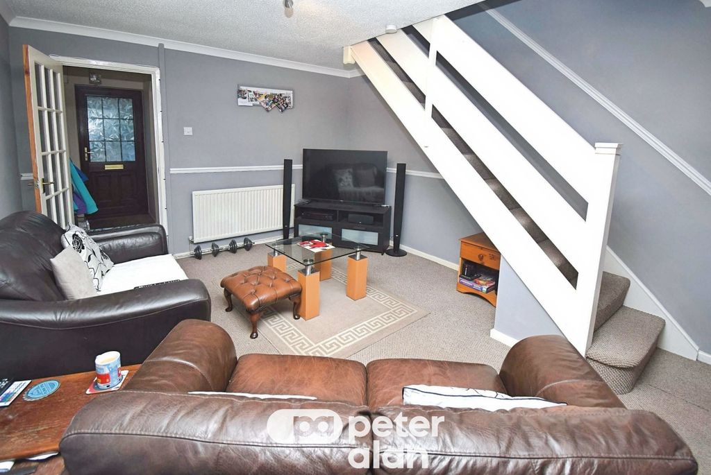 Property photo 3 of 11 Image