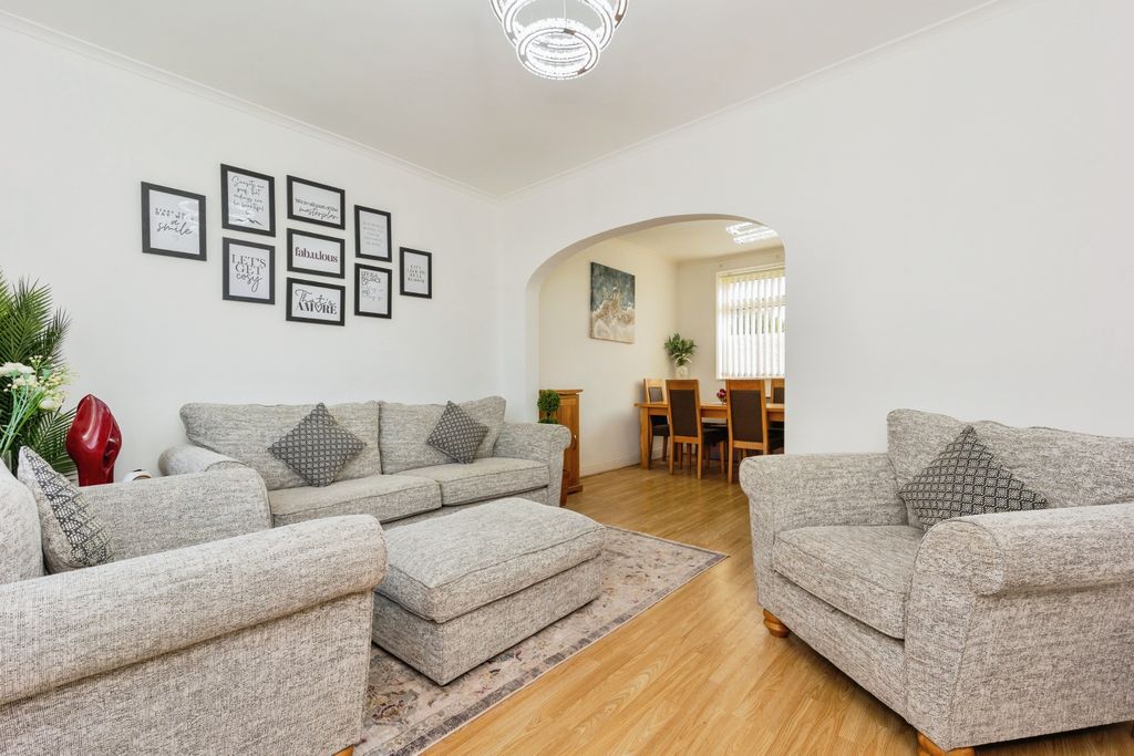 Property photo 2 of 17 Photography