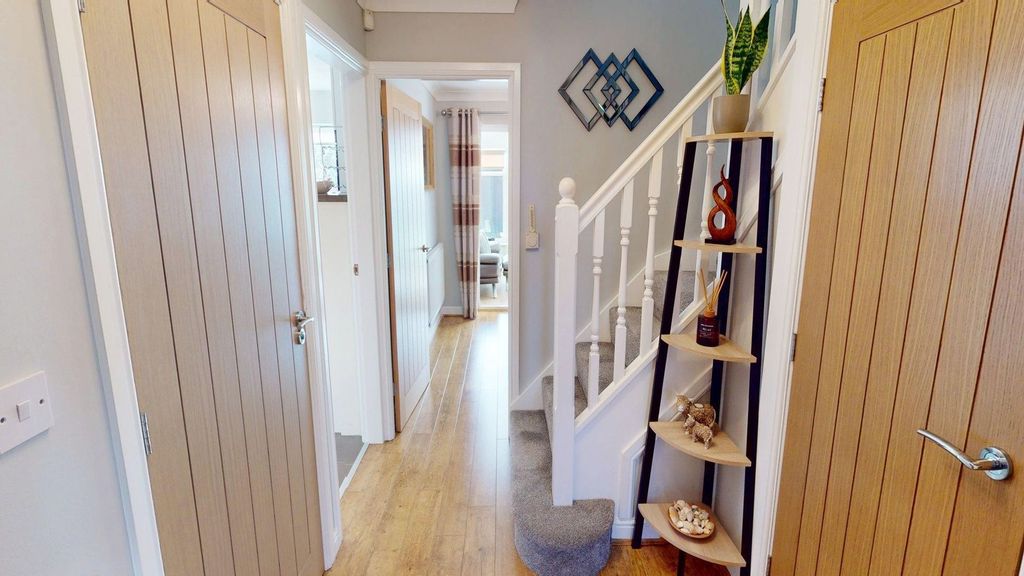 Property photo 2 of 20 Hallway