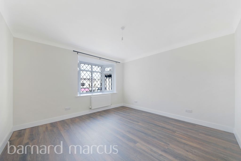 Property photo 3 of 8 Image