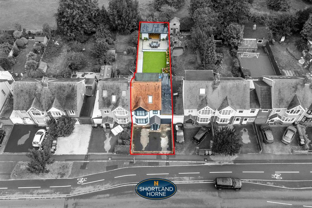 Property photo 2 of 36