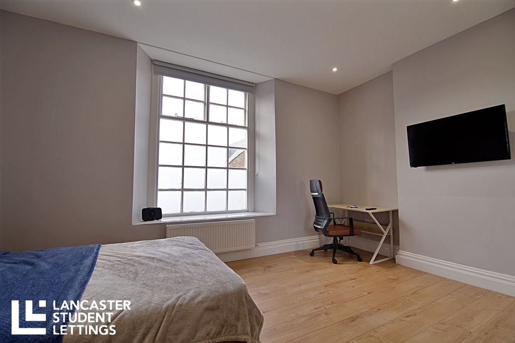 Property photo 3 of 8 Property Photo