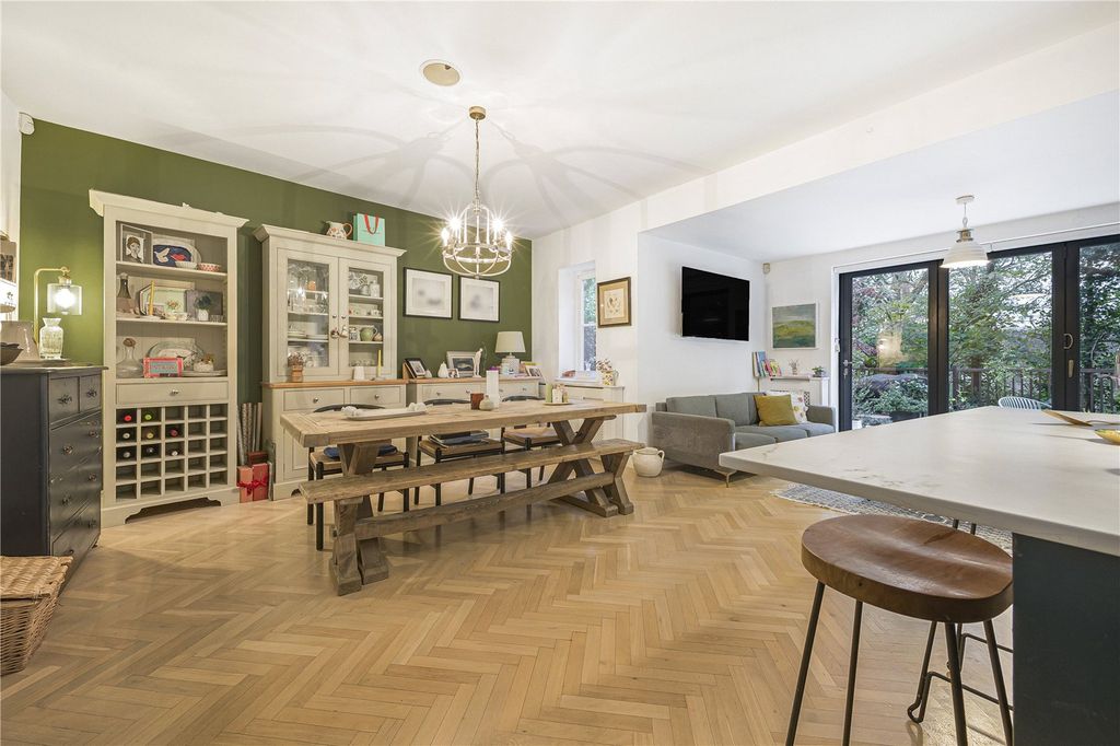 Property photo 3 of 30 Picture No. 27