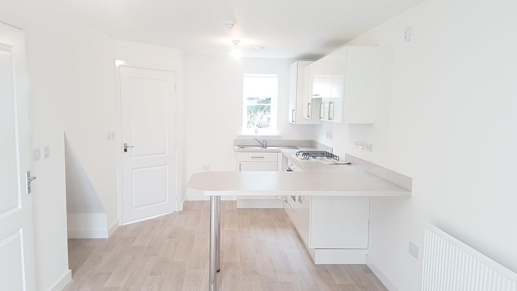 Property photo 2 of 8 Image