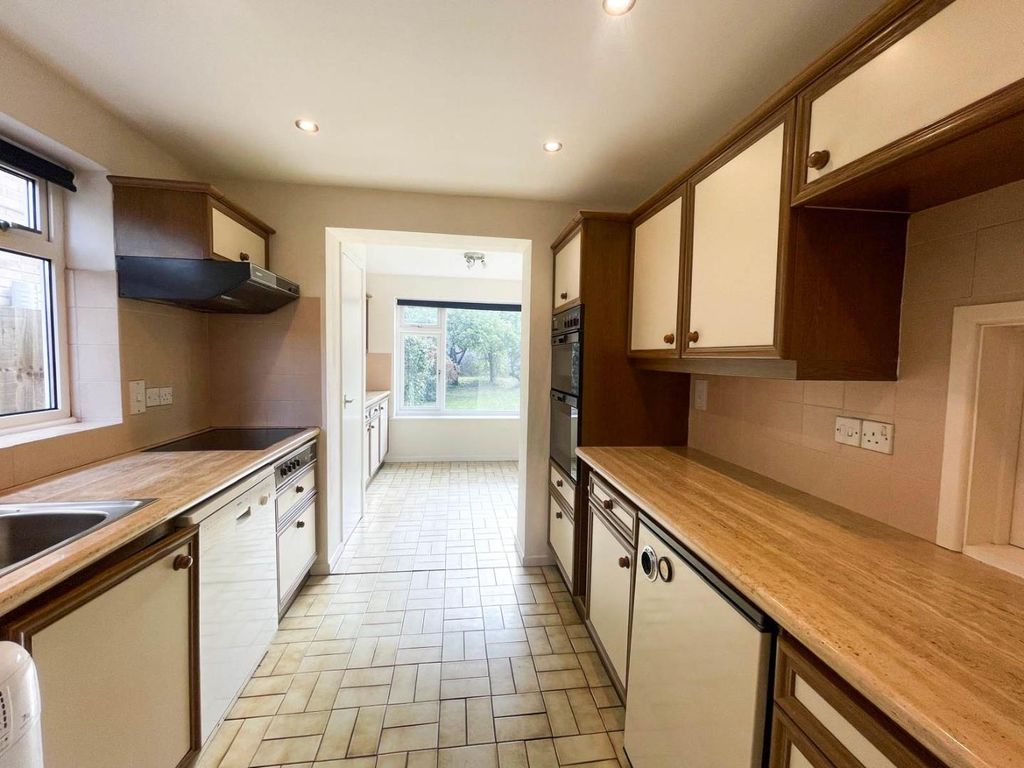 Property photo 3 of 13 F0E665c2-Db1B-4B50-9Bbd-2A28328Dd410.Jpg