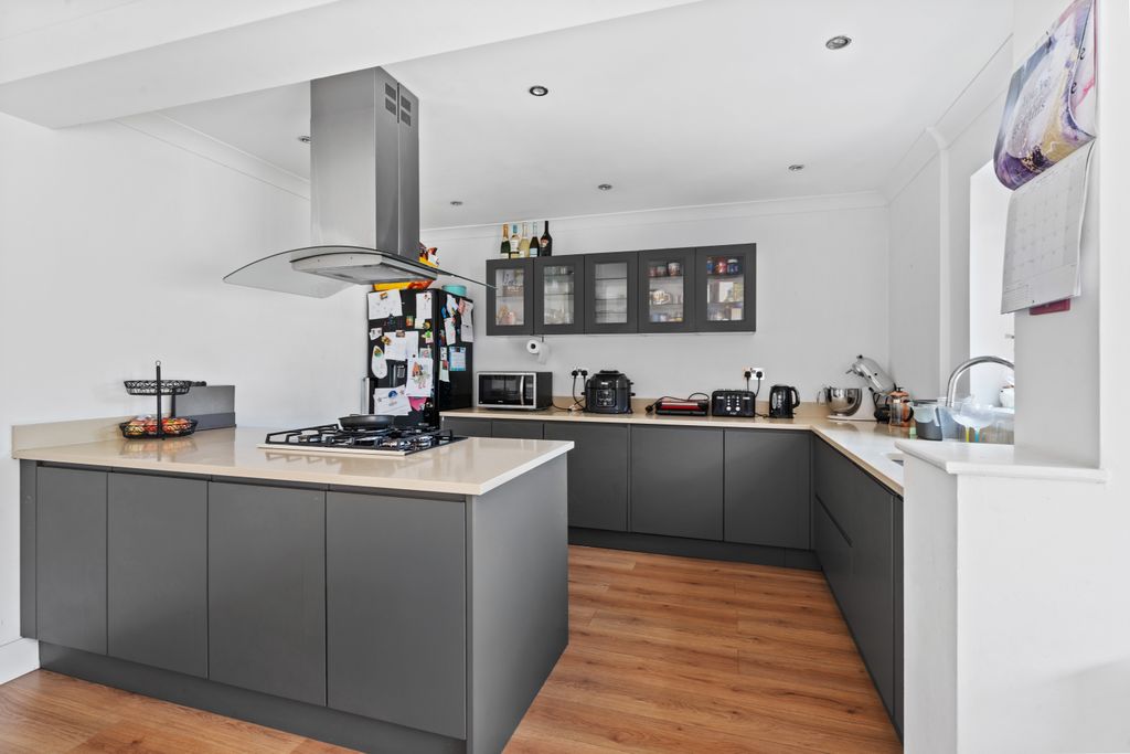 Property photo 3 of 19 Dsc05664