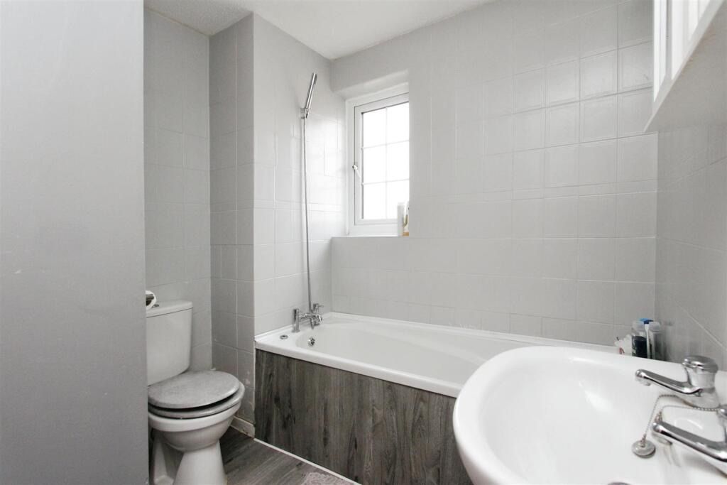 Property photo 3 of 3