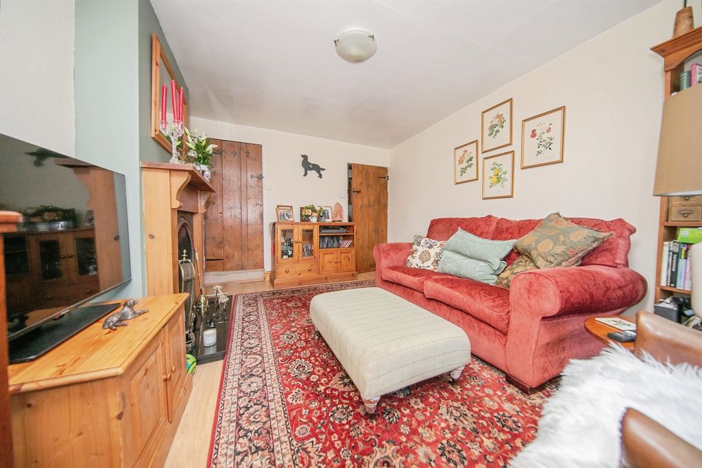 Property photo 2 of 14