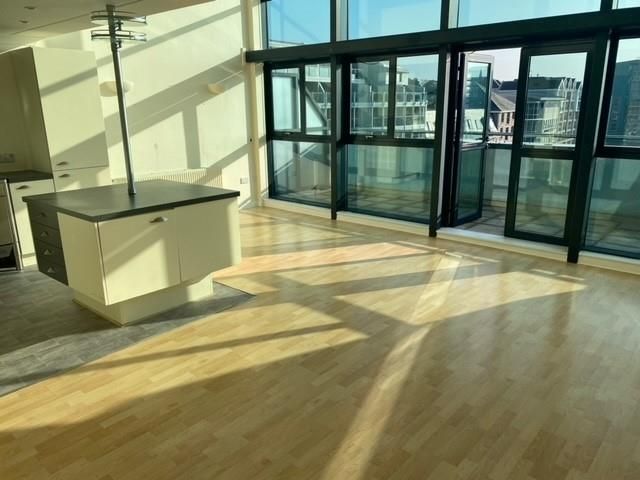 Property photo 1 of 18 Living Room