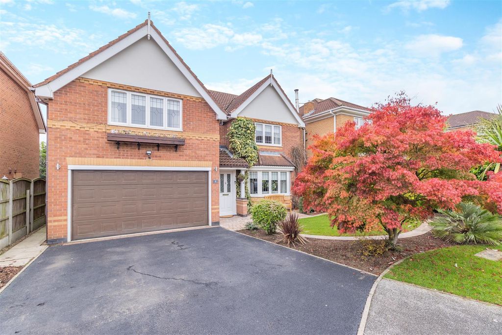 Property photo 1 of 49 8626720-Exterior03.Jpg